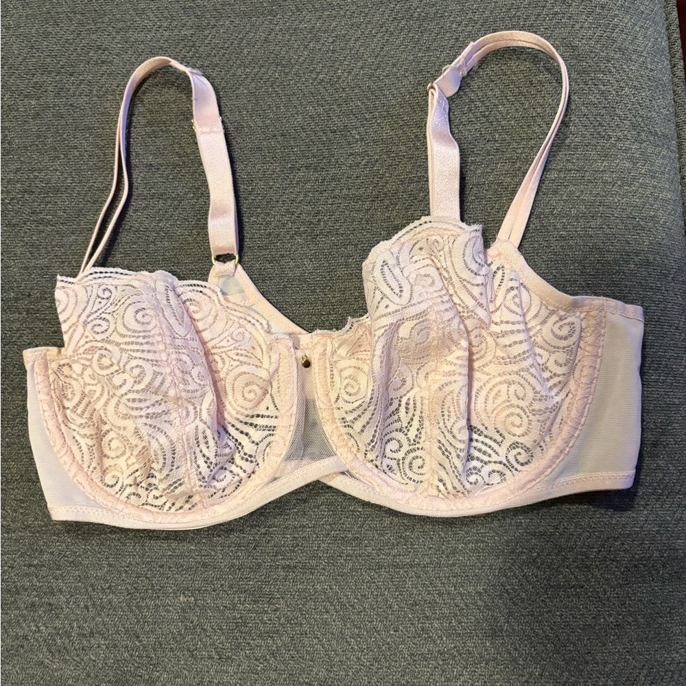 Chantelle pink lace bra